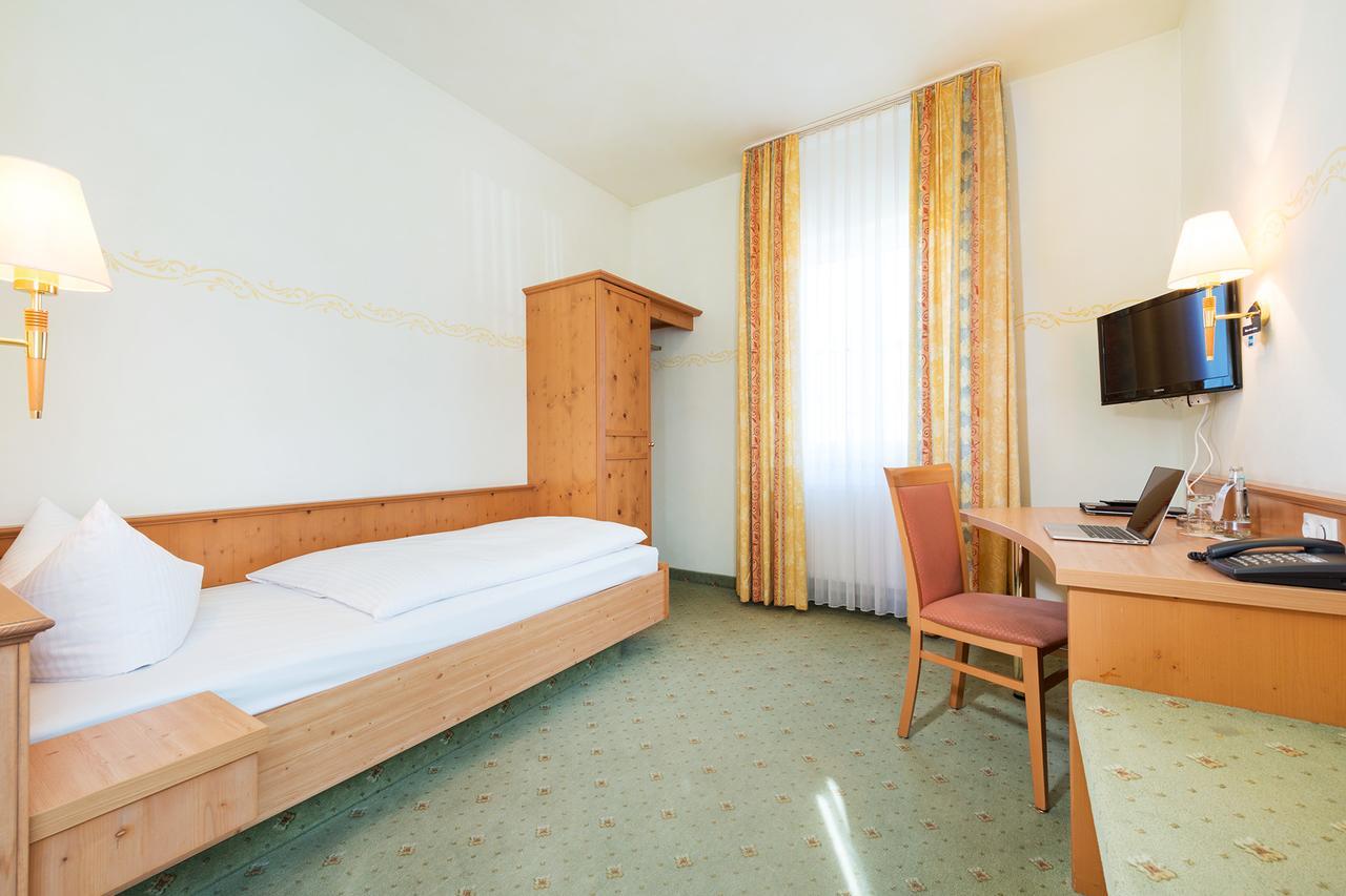 Hotel Landgasthof Hofmeier Hetzenhausen Bagian luar foto